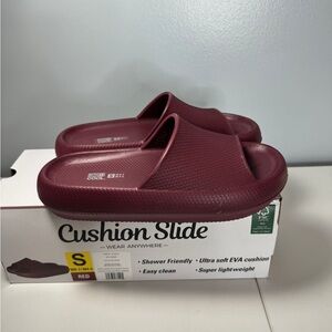 32° COOL Cushion Slide, Size W6-7/ M4-5